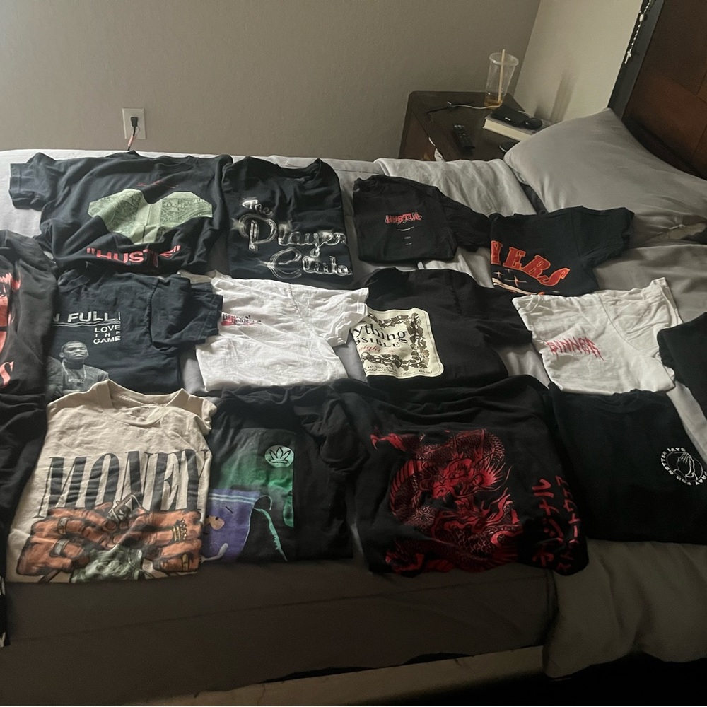 T shirts 10$ a shirt